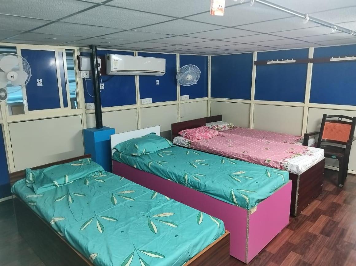 Rajeswari Ac Dormitory For Indian Males Only 布莱尔港 外观 照片