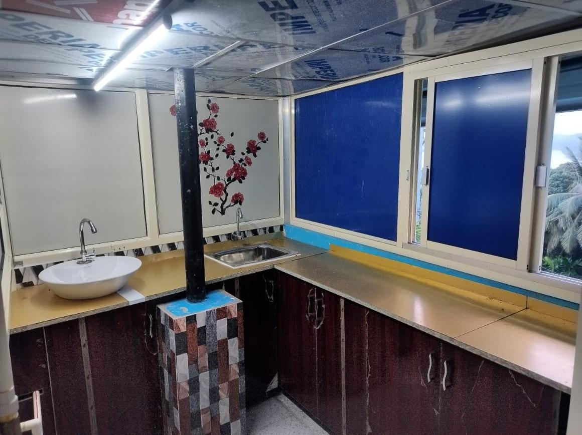 Rajeswari Ac Dormitory For Indian Males Only 布莱尔港 外观 照片